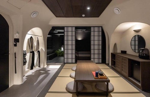Dongseon-dong Hotel | Cave Ryokan Hotel by Aank Sungshin Univ.