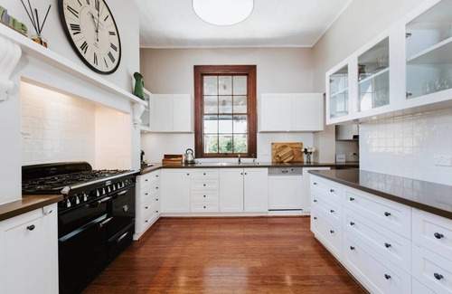 Central Mudgee House | Cawarra on the Park Historic Mudgee Grandeur
