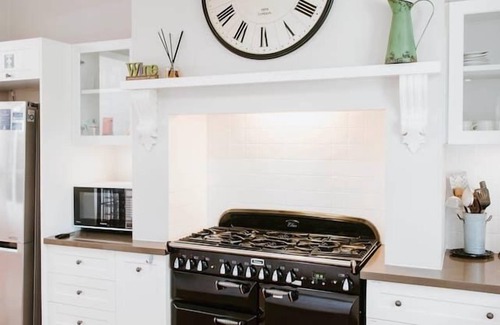 Central Mudgee House | Cawarra on the Park Historic Mudgee Grandeur