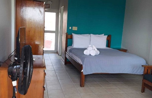 Caye Caulker Hotel | Caye Caulker Condos By Barefoot