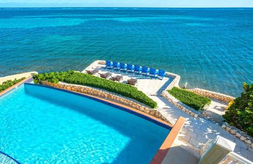 Gun Bay House | Cayman Castle & Guesthouse by Grand Cayman Villas & Condos