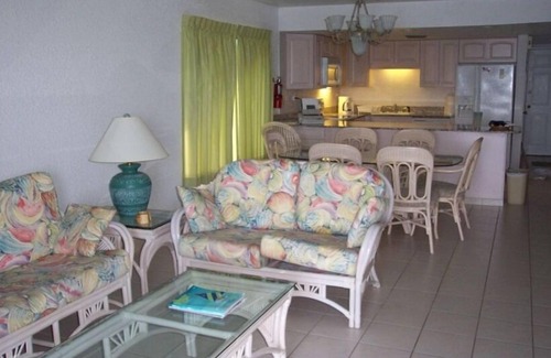 Seven Mile Beach Condo | Cayman Islands Famous Seven Mile Beach Oceanfront Sunset Cove #104 corner unit