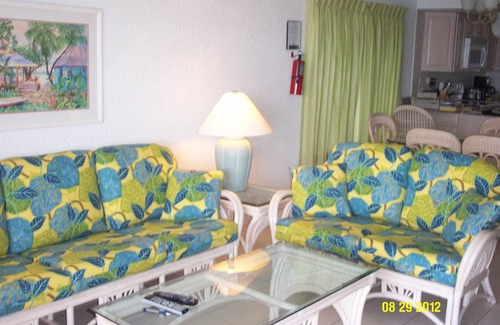 Seven Mile Beach Condo | Cayman Islands Famous Seven Mile Beach Oceanfront Sunset Cove #104 corner unit