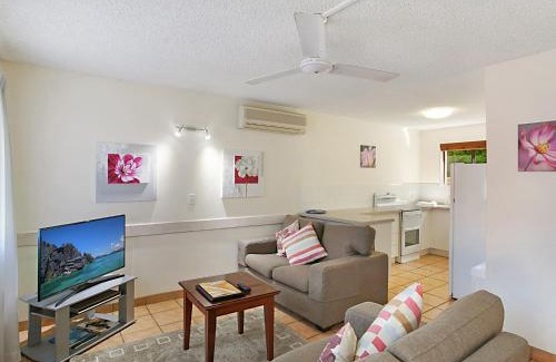 Noosaville Hotel | Cayman Quays