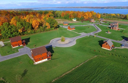 Geneva House | Cayuga Cottage [Bella Vista Cottages]
