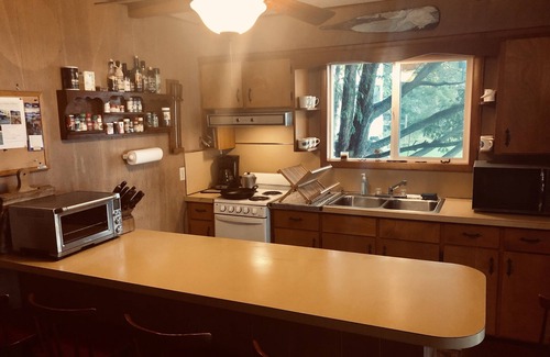 Trumansburg Cottage | Cayuga Lake Cottage near Ithaca, Taughannock Falls State Park and Trumansburg, N