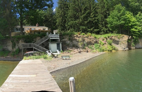 Ithaca House | Cayuga Lake /Family/ Alumni Reunions, Cornell Graduation in Ithaca, NY