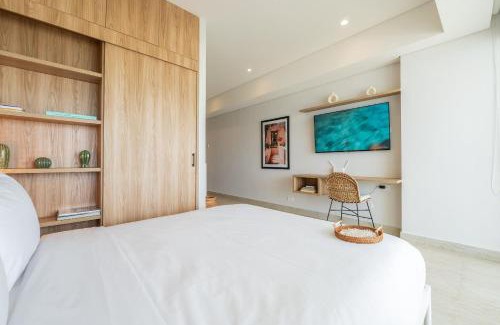 Urbanizacion Eliana Apartment | CB1515 | Lujosa suite con vista al mar y balcón