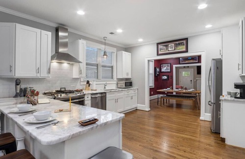Rosewood House | CB90 Clubhouse: USC, Ft Jackson, Downtown Columbia