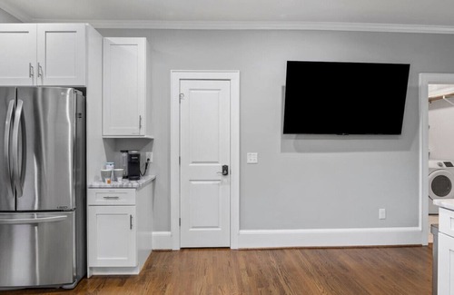 Rosewood House | CB90 Clubhouse: USC, Ft Jackson, Downtown Columbia
