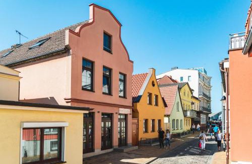 Warnemuende Apartment | CBlue "Apartmenthaus Captain Hook"