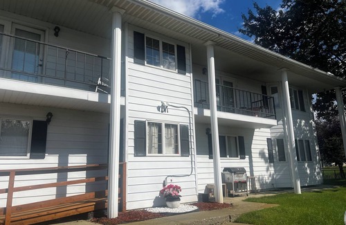 Fairview Apartment | CC & Q, Clean Cozy and Quiet this 2-bedroom unit in Anchorage with WiFi, AC