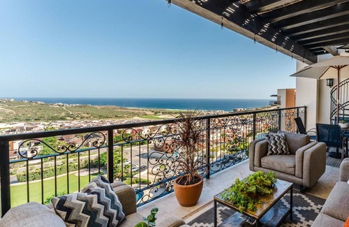 Los Cabos Condo | CCV Quivira-2Bedroom Penthouse w/Rooftop Patio, Ocean Views, Golf