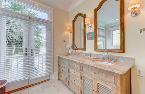 North Carolina Coast House | CD319: Graceful Lee: Canal Front, Boat Dock, Private Pool