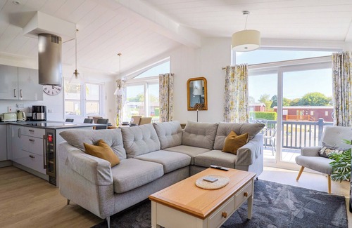 Combpyne Cottage | CEDAR 1, family friendly, with pool in Lyme Regis