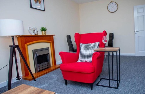 Moulton Apartment | Cedar Apartment 2