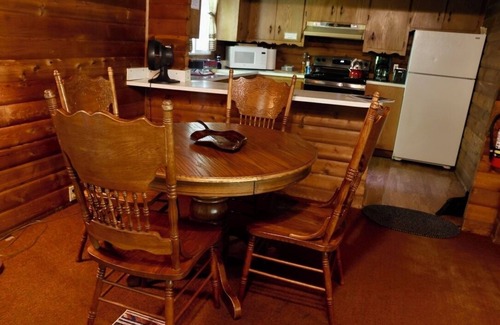Ashford Cabin | Cedar Cabin at Rainier Lodge, 0.4 mi from Mt Rainier