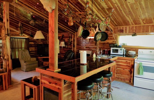 Marshall Cabin | Cedar Cabin located on a working Buffalo Farm near the Buffalo National River