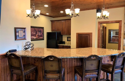 La Follette House | Cedar Creek Lodge TN - Norris Lake Waterfront Vacation Home in Deerfield Resort