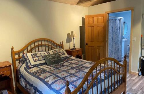 East Randolph House | Cedar Creek! Privacy, quick walk to the beach