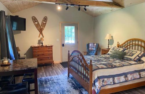 East Randolph House | Cedar Creek! Privacy, quick walk to the beach