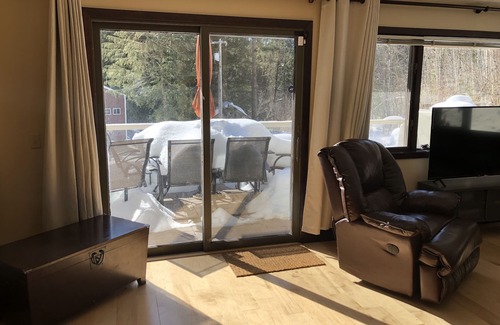 Carson House | Cedar Creek Sanctuary. 3br on Nat. Forest Land. Outdoor adventure basecamp.