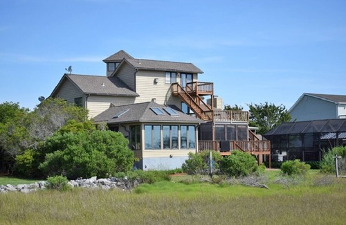 Deep Hole House | Cedar Gables