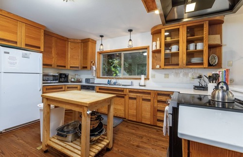 Packwood Cabin | Cedar Grove Lodge | BBQ | 3 Bed, 2 Bath