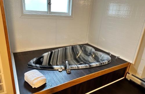 St Ignace Bed & Breakfast | Cedar Hill Lodge