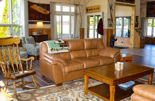 St Ignace Hotel | Cedar Hill Lodge