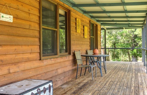Kangaroo Valley House | Cedar House - set on 5 beautiful acres