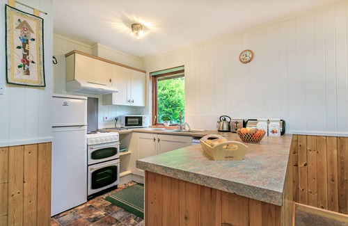 Minehead Cabin | Cedar Lodge - sleeps 4 guests in 2 bedrooms