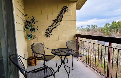 Pigeon Forge Apartment | Cedar Lodge