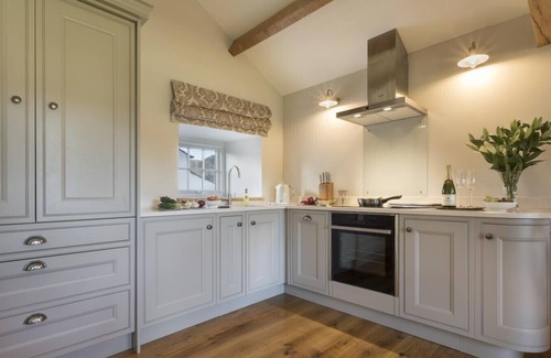 Loweswater Cottage | CEDAR NOOK, romantic, with a garden in Loweswater