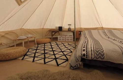 Lake Cowichan RV Rental | Cedar Palace