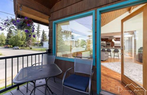 South Addition Apartment | Cedar Retreat; Downtown/trails/Westchester Lagoon