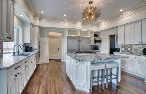Broken Arrow House | Cedar Ridge Mansion