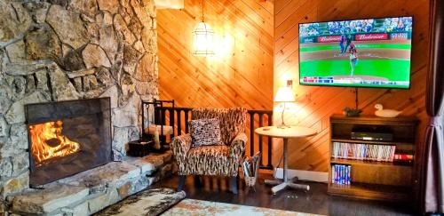 Lake Almanor Country Club House | Cedar Ridge Retreat Lake Almanor