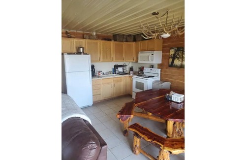 Wheeler County Cabin | Cedar River Retreat & Hideaway