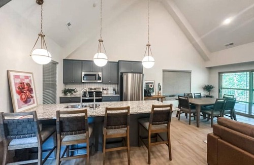 Branson Cabin | Cedar & Sky—Ozarks Hideaway