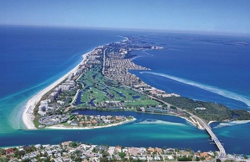 Whitney Beach House | CEDARS EAST #533 BAYSIDE TENNIS RESORT VACATION RENTAL CLOSE TO BEACH