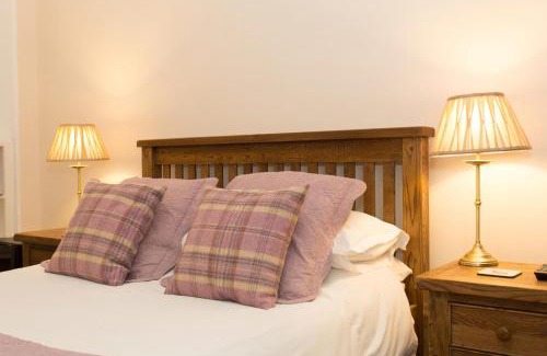 Central Aberdeen House | Cedars Guest House