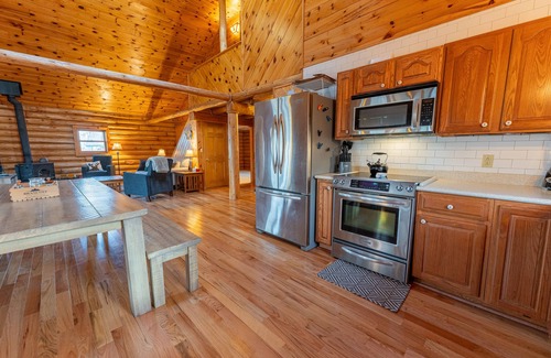 Gould City Cabin | Cedars on South:Crisp Air and Stunning Views – Your Fall Escape!