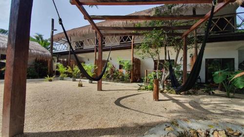 Bacalar Hotel | Cedro Rojo