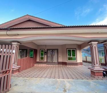 Kampung Sura Masjid House | Ceiba View Homestay