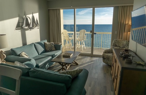 West Panama City Beach Condo | Celadon 15th private parking + Beach Chair Service!