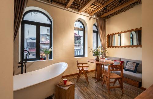 Hoan Kiem Apartment | CELESTA Villa Centre-Cozy Patio-Group Stay-Free Breakfast