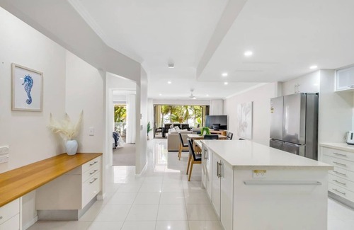 Palm Cove Apartment | Celeste at Island Views Resort Living by the Sea