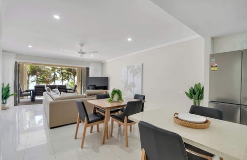 Palm Cove Apartment | Celeste at Island Views Resort Living by the Sea
