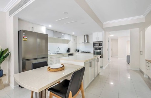 Palm Cove Apartment | Celeste at Island Views Resort Living by the Sea
